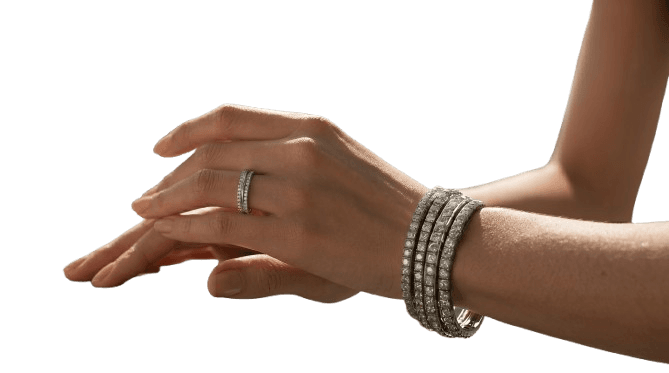 Jewels By Nova hand reveal